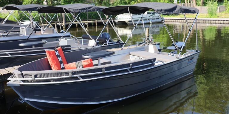 Tourboot huren Qwest R451 huren